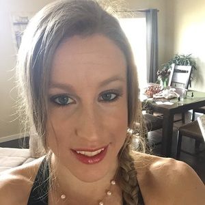 Meet your Posher, Kaitlin